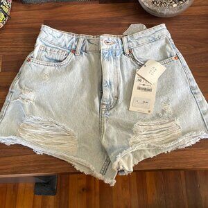 Zara ripped high rise shorts